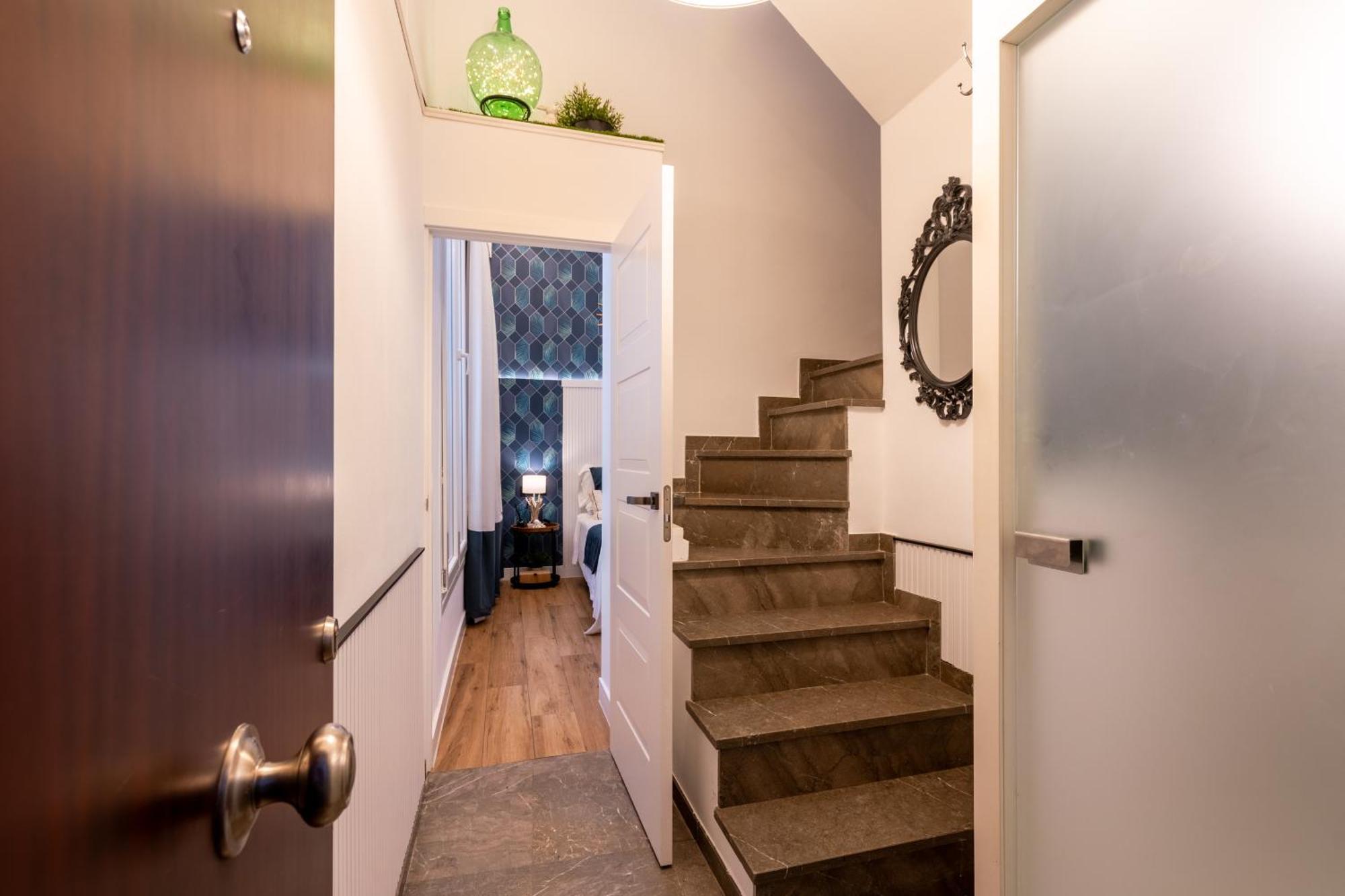 Apartamentos Rg Goyeneta Севилья Экстерьер фото