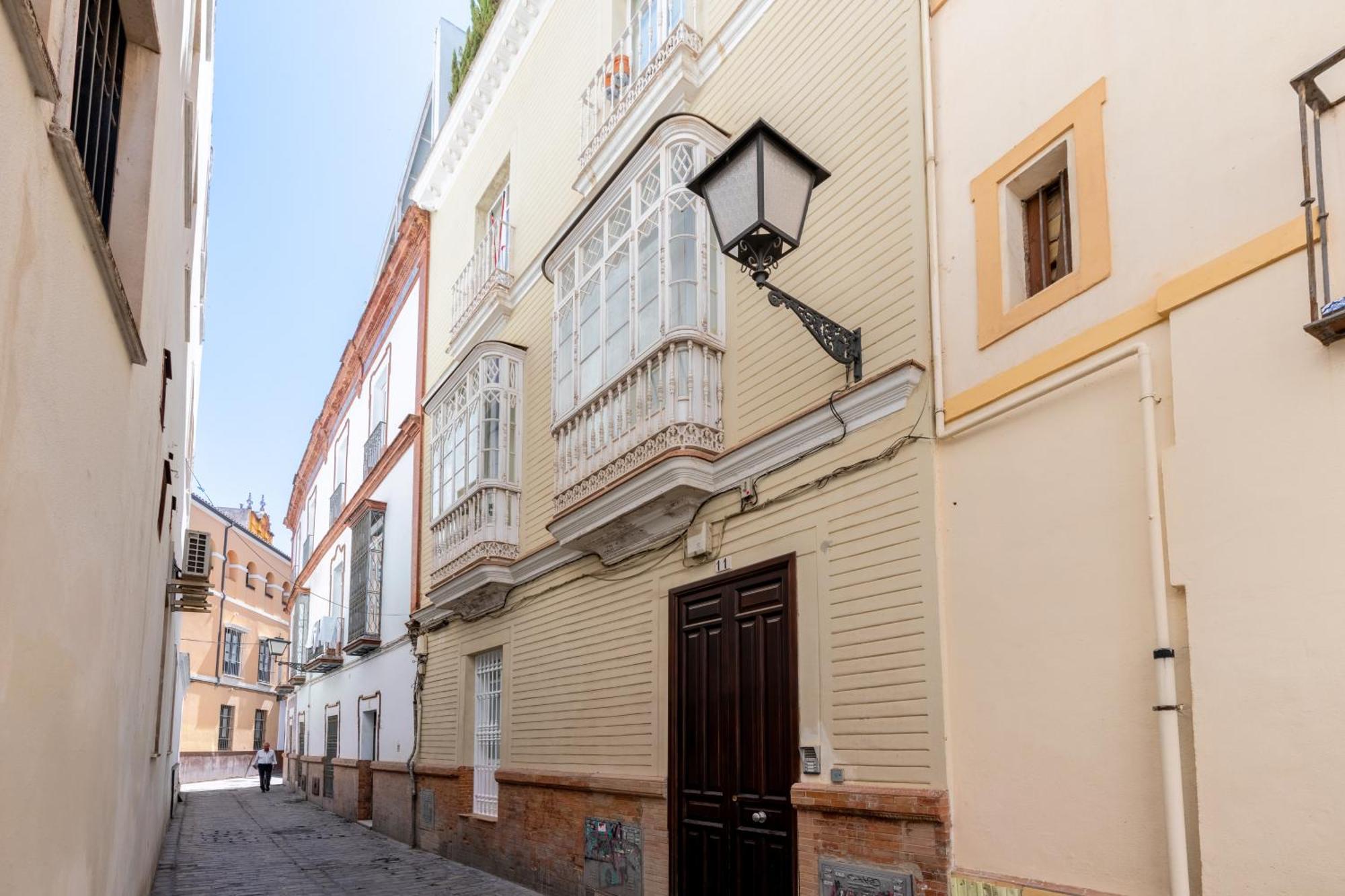 Apartamentos Rg Goyeneta Севилья Экстерьер фото